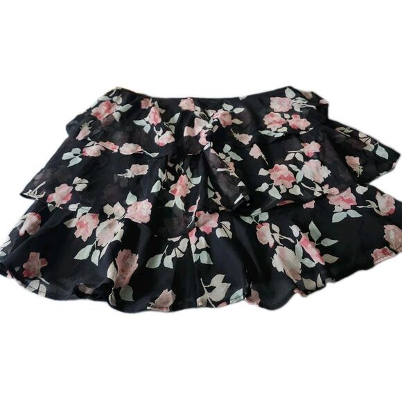 Social Tourist Mini Skirt Size Large Black Pink Floral Ruffle Tiered - Picture 1 of 6